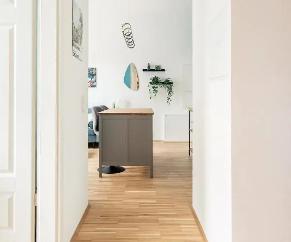 Cozy 2-raumwohnung In Zentrumsnaehe Апартаменты